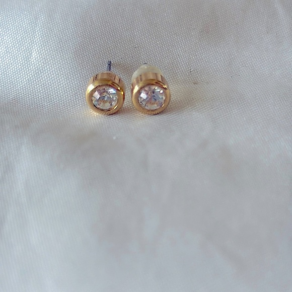 Elegant Bezel Setting CZ Gold Stud Earrings Tiny - Picture 5 of 8